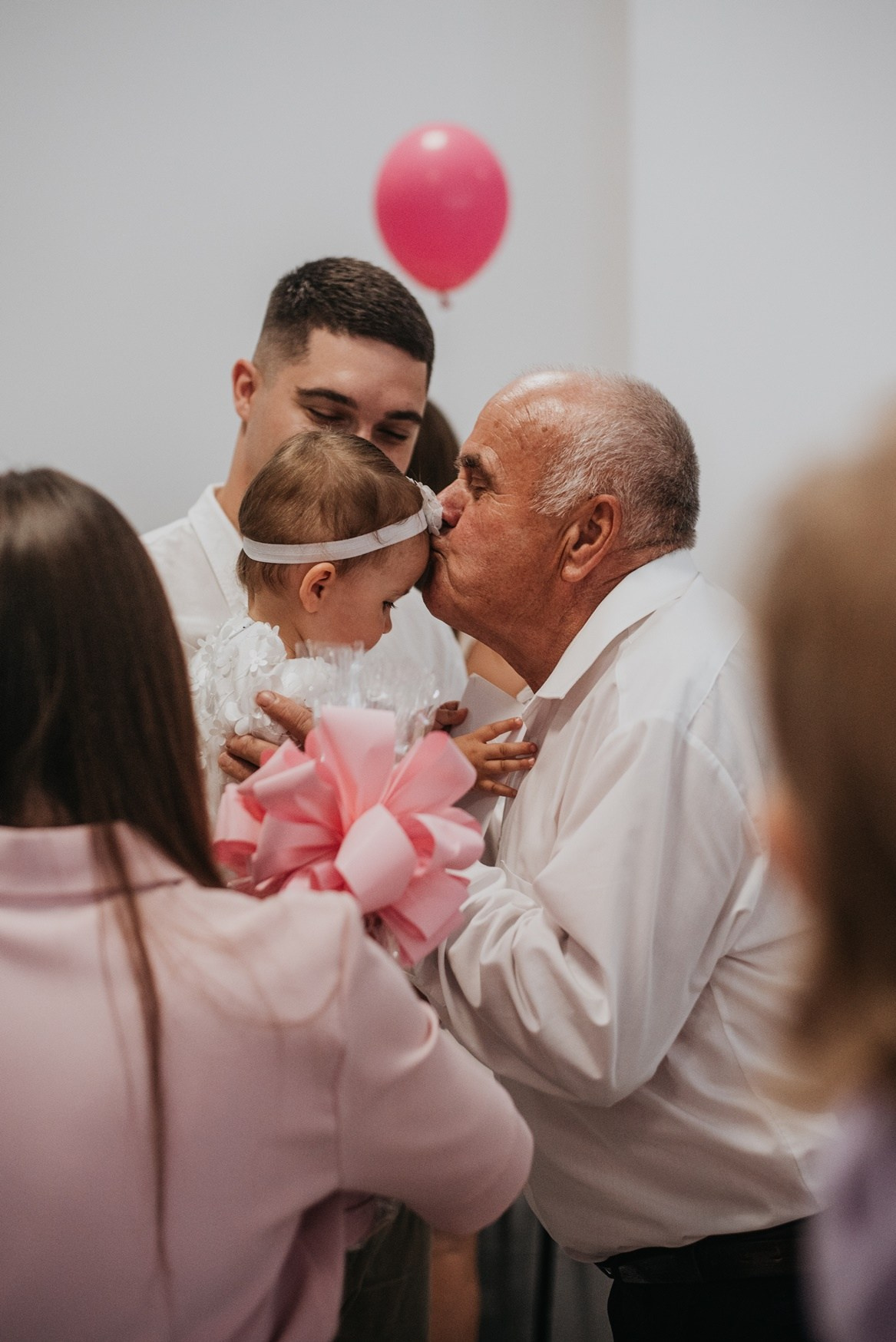 Chrzest Święty Hani. Dominika Strachacka Fotografia | Fotograf ślubny i rodzinny Opole Lubelskie Lublin