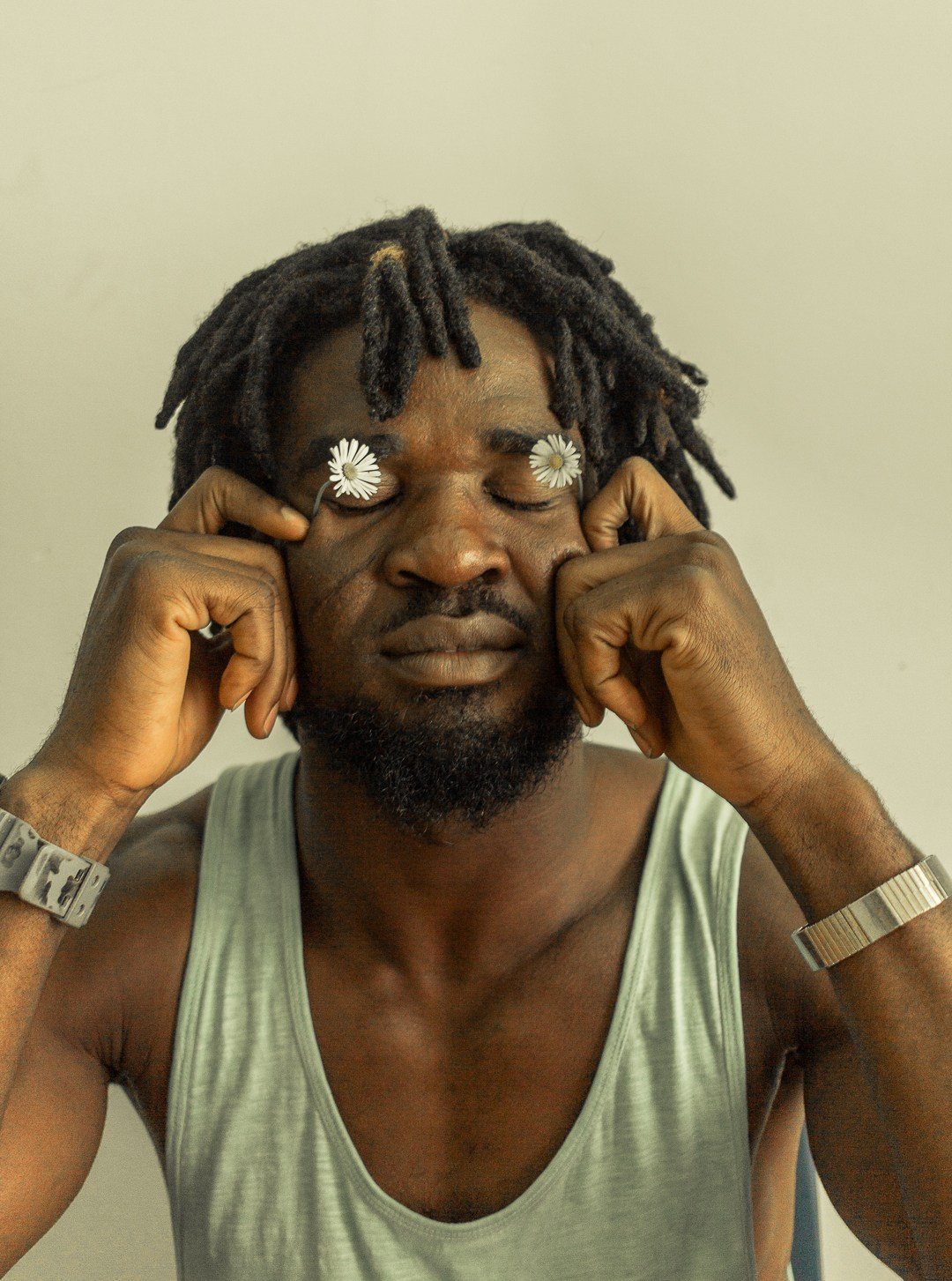 Creative colorful portraits. Éclat Photos. Exclusive portrait photography service