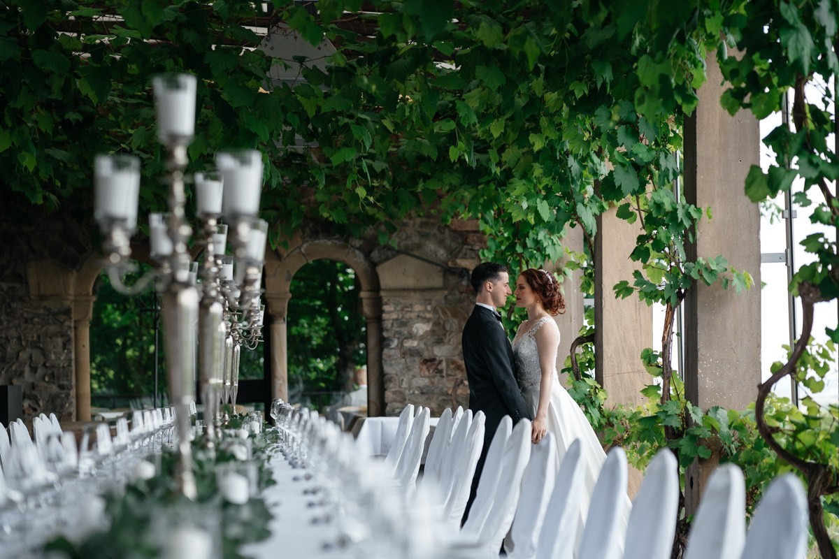Wedding at Burg Schwarzenstein in Geisenheim. Wedding photographer & videographer in Germany and Frankfurt | Denis Mirosnik