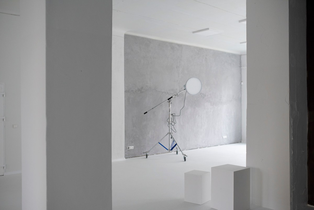 Nuomojamos Fotostudijos Vilniuje. Framed by Evelina | Vestuvių fotografė