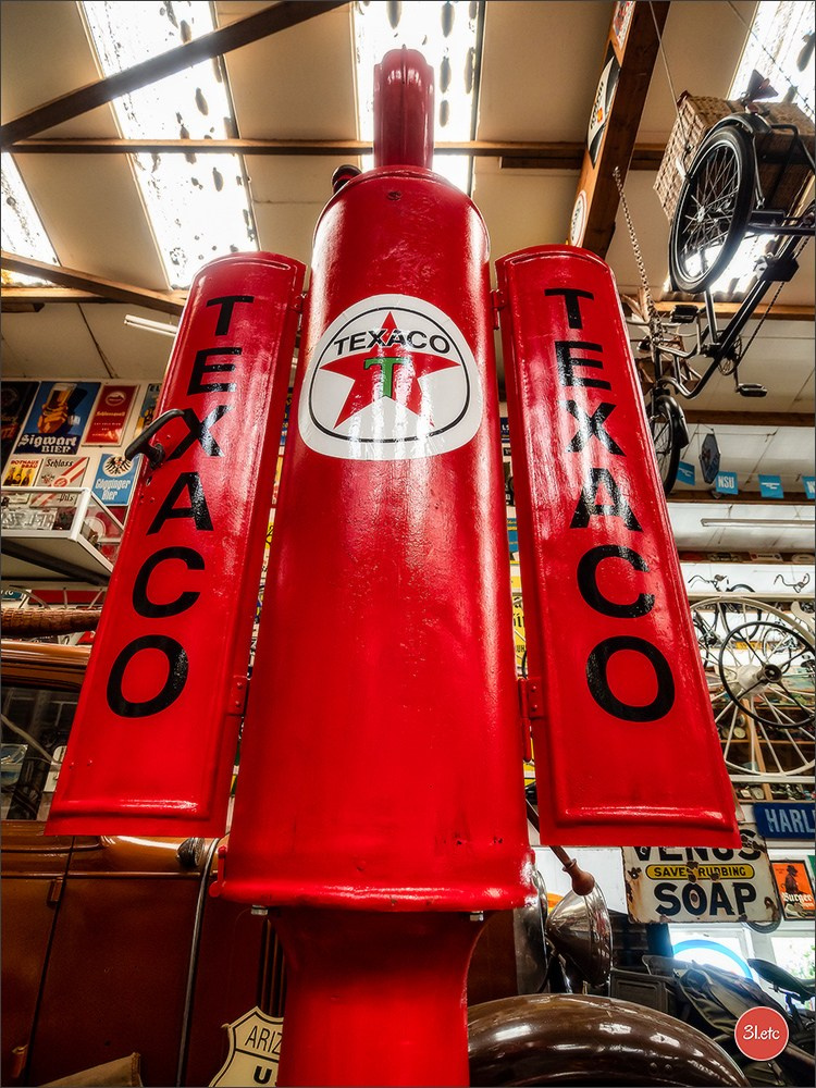 Удивительное место - частный музей старинного хлама - Fahrzeugmuseum. Photographe à Strasbourg | Portraits, Studio, Enfants, Événements