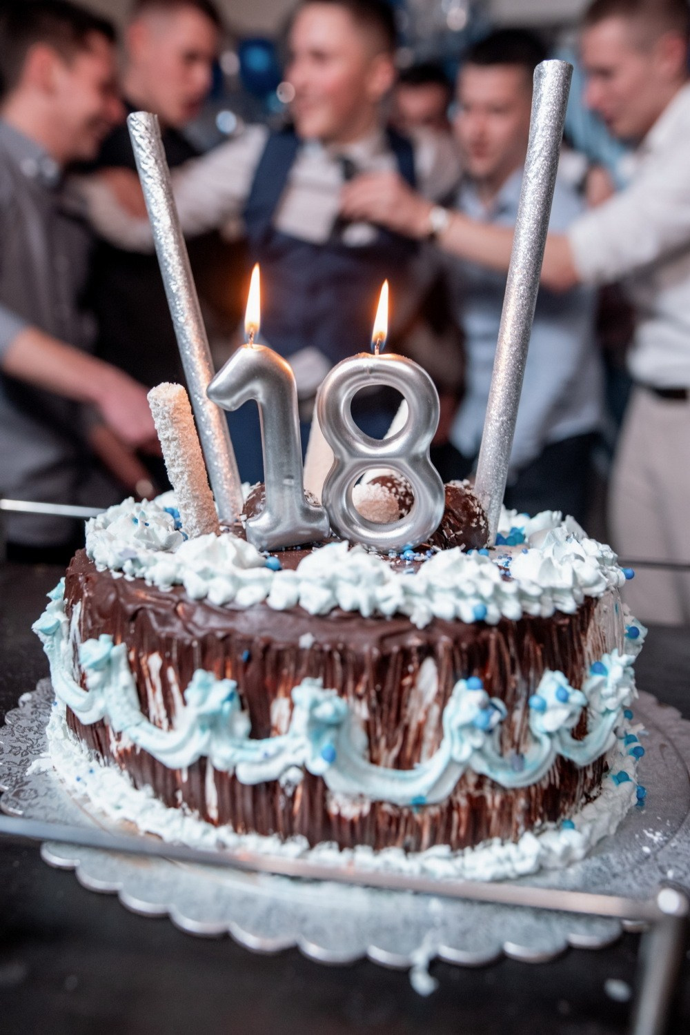 FOTOGRAFISANJE PUNOLETSTVA. Fotografi iz Backog Petrovca David i Andrea Stojanovic