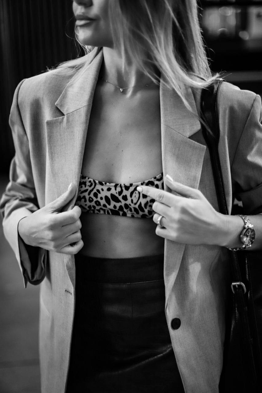 Street shoot with Yulia. VALERIIA VIUNOVA individual shooting\love story\event\brand