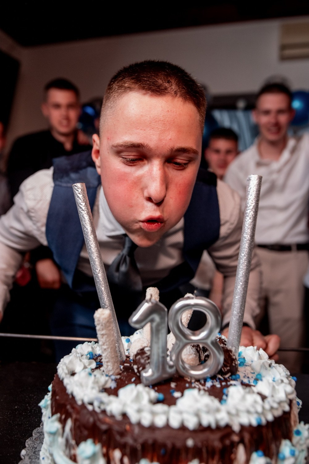 FOTOGRAFISANJE PUNOLETSTVA. Fotografi iz Backog Petrovca David i Andrea Stojanovic