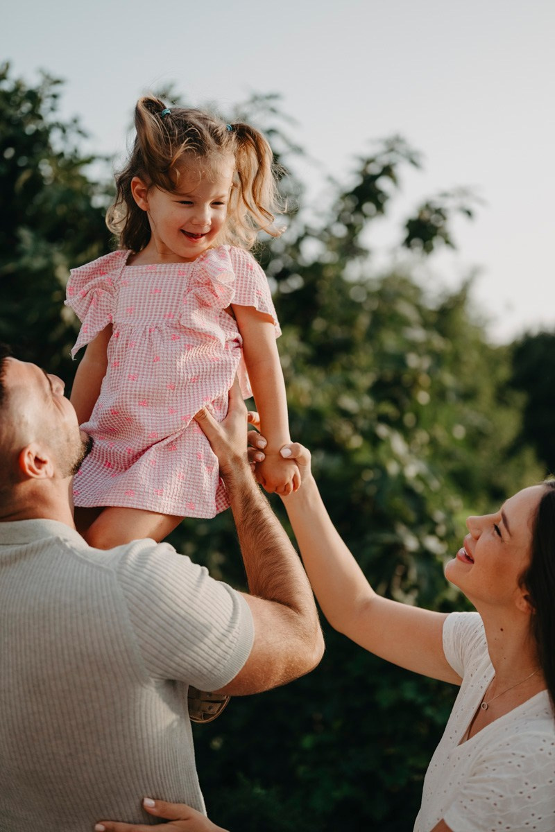Jelena, Milos, Lena i Viktor / porodicno fotografisanje. Deciji i porodicni fotograf u Beogradu Oksana Skendzic