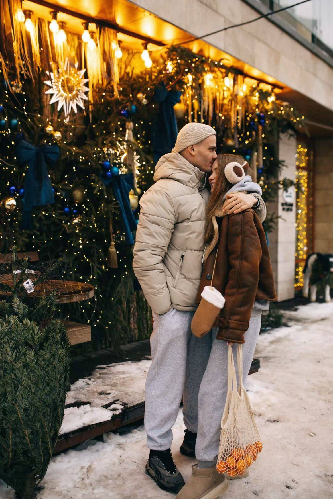 ПОДГОТОВКА К РОЖДЕСТВЕНСКОЙ СЪЁМКЕ НА ЯРМАРКЕ. Фотограф Лейпциг