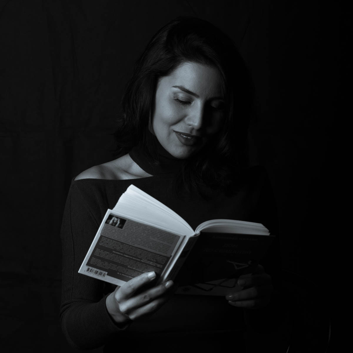 Photoportraits. Professional Artist, teacher of art, Artistic Photographer In Dubai (U