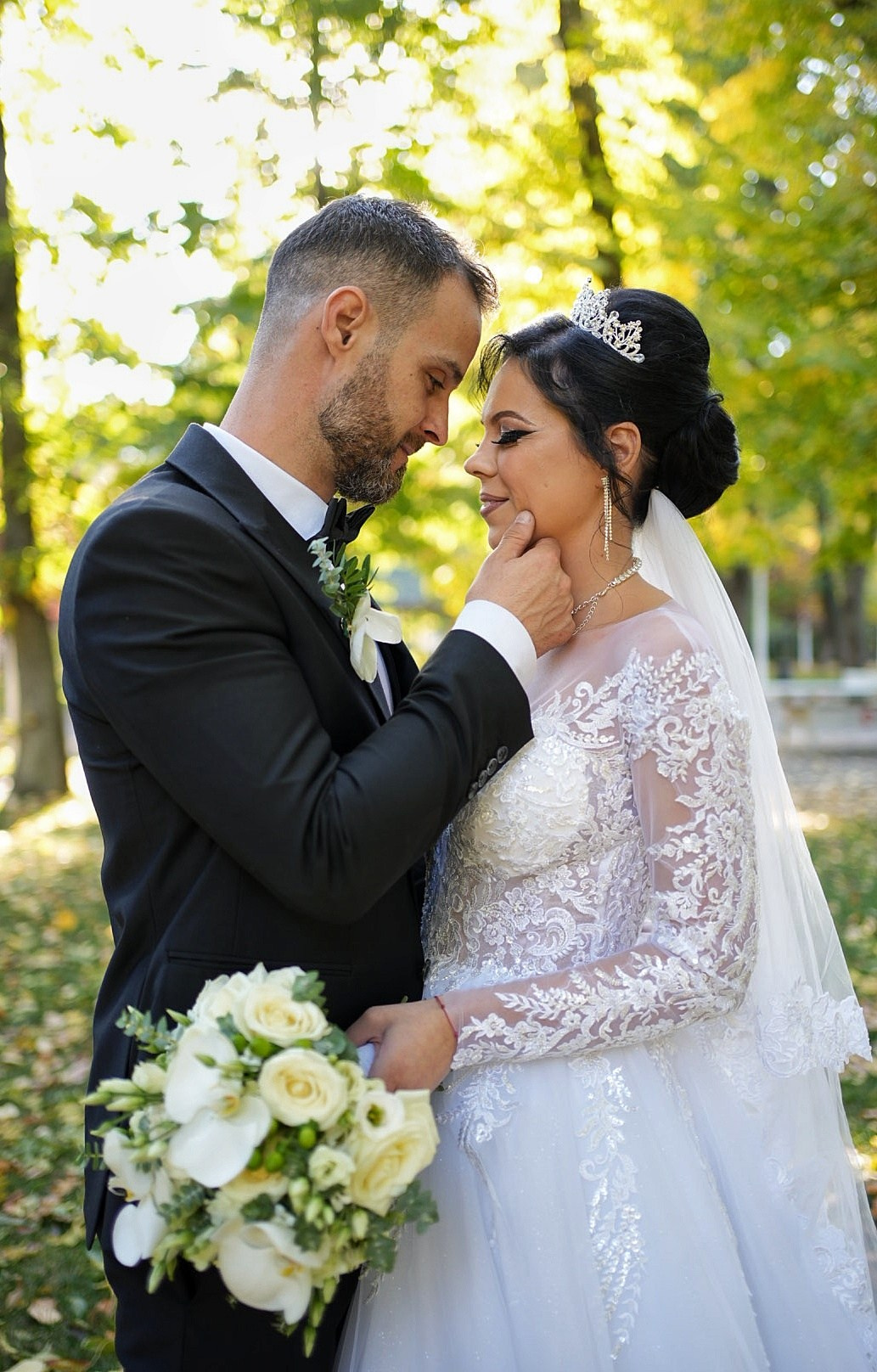 Elena & Cezar. Acasă