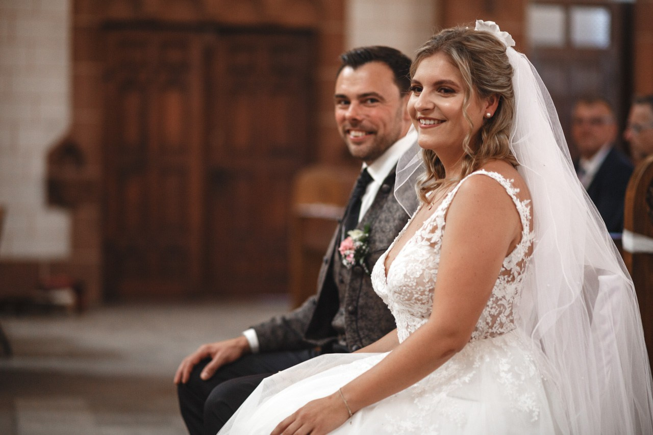 Kirchliche Hochzeit Rheinterrassen Karlsruhe – Noelia & Timo | Hochzeitsfotograf & Videograf