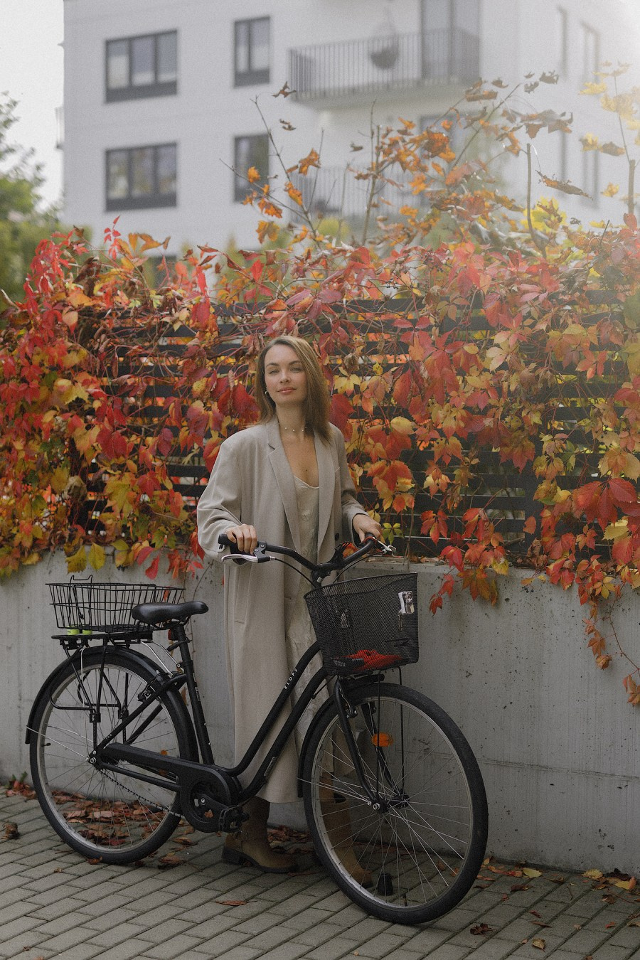 Emilia. Sesja w domu i ogrodzie. Fotograf w Krakowie i Europie