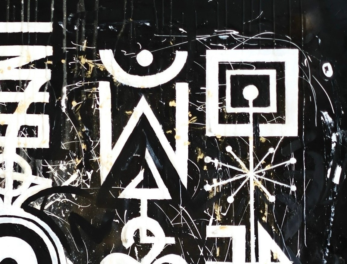 Art piece “Enigma”. The Synclair
