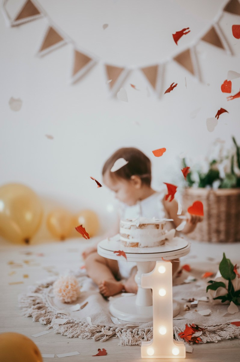 Srnin prvi rodjendan. Deciji i porodicni fotograf u Beogradu Oksana Skendzic