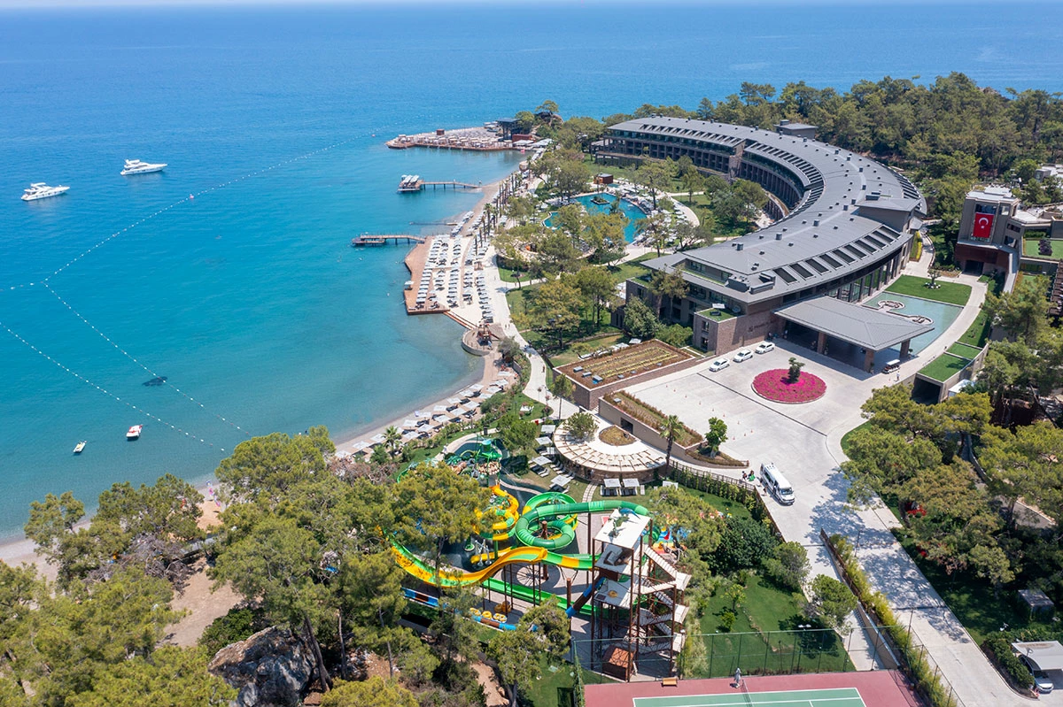 NG PHASELIS BAY. Lero Photographer and a set designer|individual custom portrait and advertising photography in Zutphen