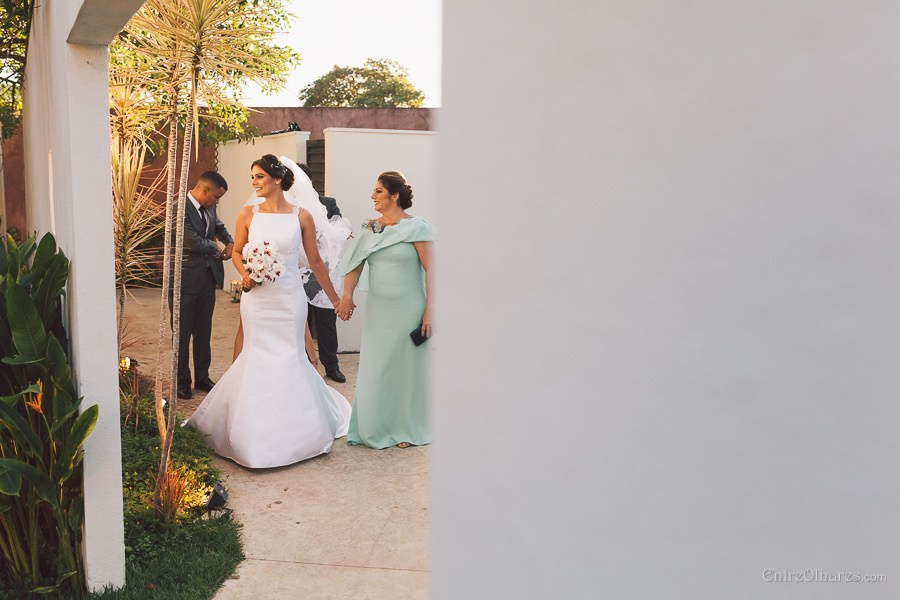 Casamento de Márcia e Marcos na Casa de Chá em Aldeia Pernambuco. Casamento ao ar livre. EntreOlhares Fotografia e Filmagem de Casamentos em Recife/PE e João Pessoa/PB — Momentos únicos eternizados com sensibilidade