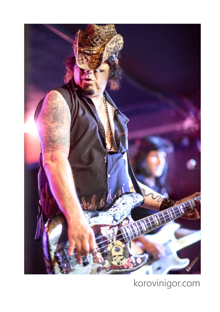 Mötley Crüe tribute. La Granja Cultural Association Alcoy Spain