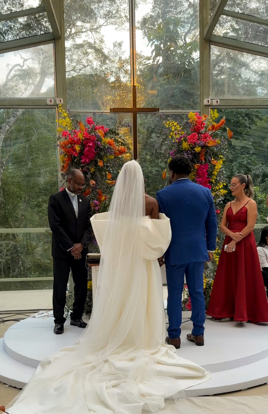 Casamento Vanessa & Wellington no Château do Lago | Santier Stories