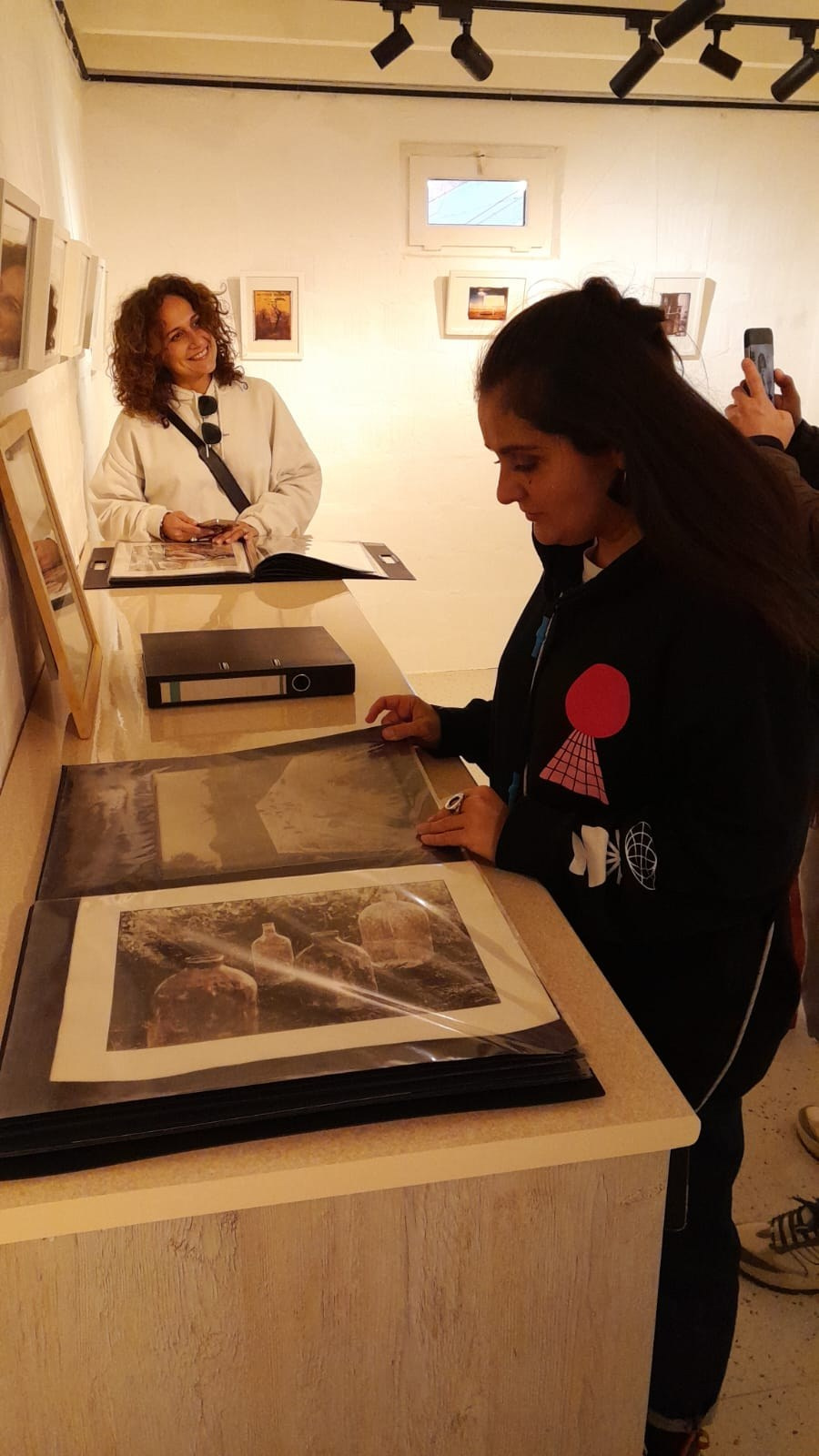 YER GALLERY. Www.sananaleskerov.com