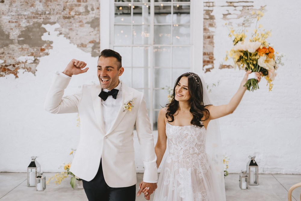 Сватба в замък историческа локация приказна атмосфера кралски стил България destination