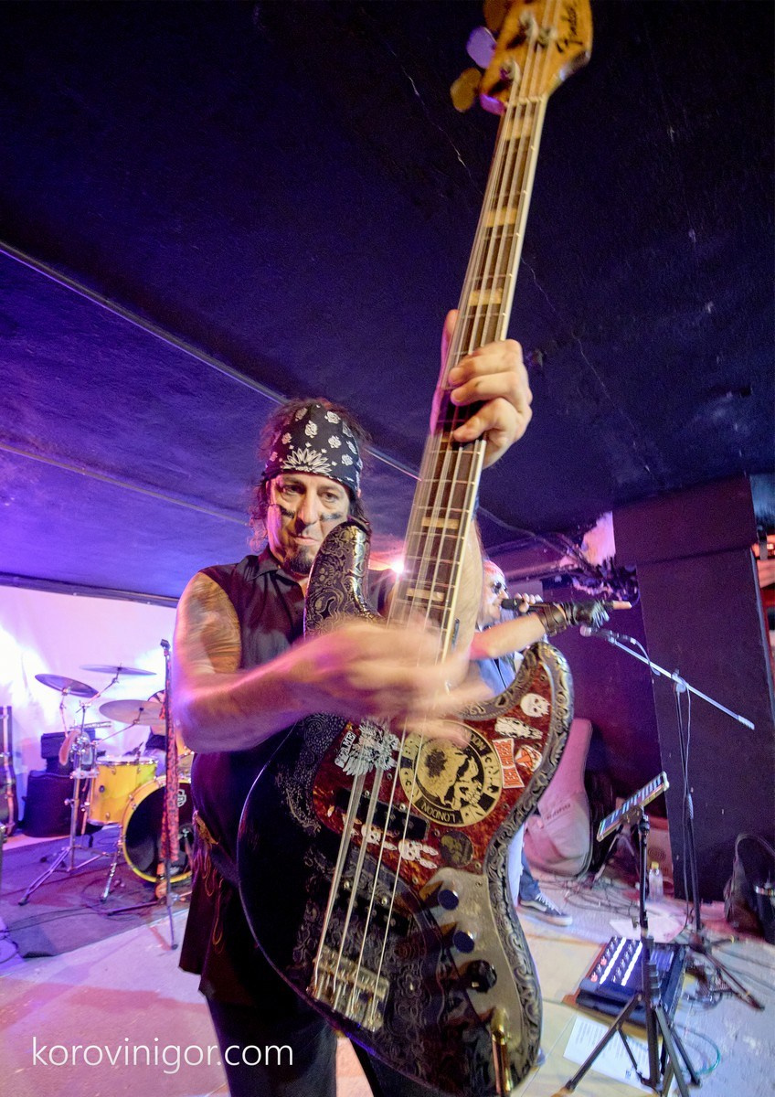 Mötley Crüe tribute. La Granja Cultural Association Alcoy Spain