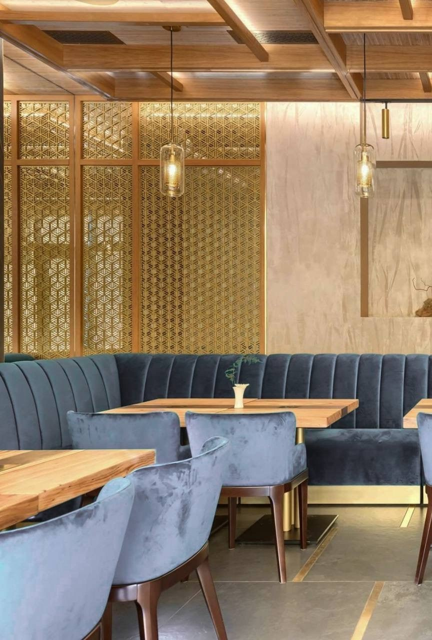 Okabe Restaurant. Interior Seasons