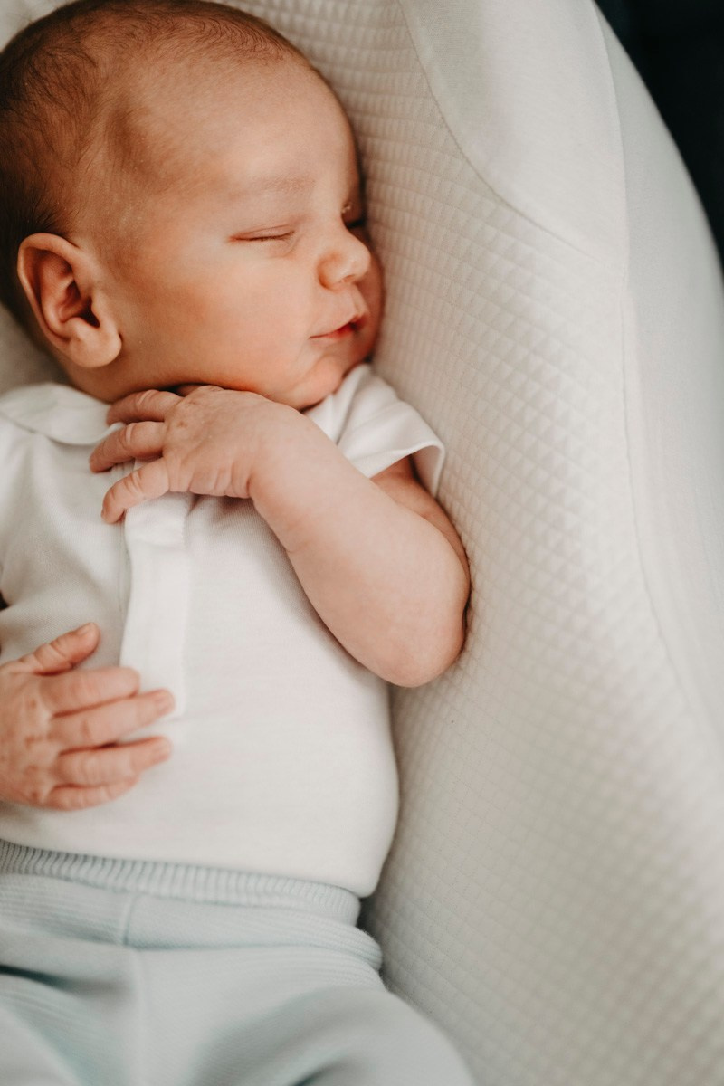 Dobrodosao, Vukane / fotografisanje bebe kod kuce. Deciji i porodicni fotograf u Beogradu Oksana Skendzic