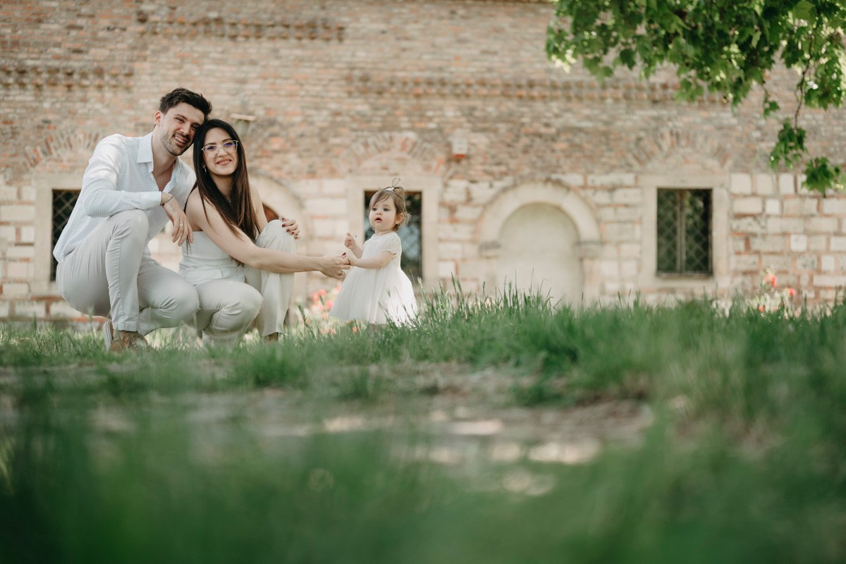 Lara / krstenje, crkva svete Ruzice na Kalemegdanu. Deciji i porodicni fotograf u Beogradu Oksana Skendzic