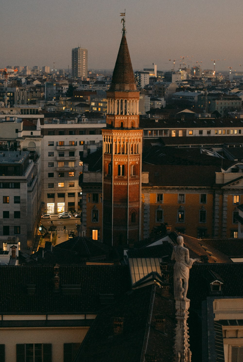Guglie del Duomo di Milano. Foto di Anastasiia Buchinskaia
