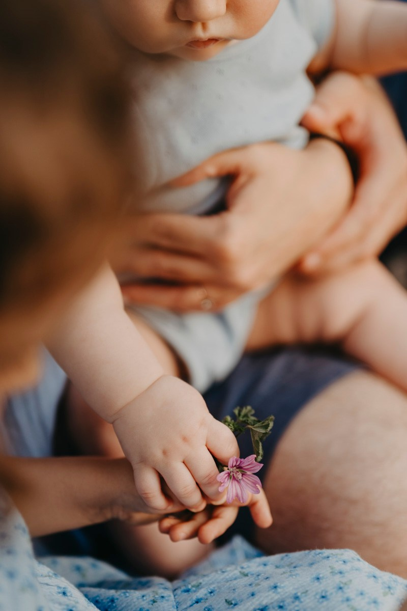 Jovana Zoran Jana i Bogdan — porodicno fotografisanje napolju. Deciji i porodicni fotograf u Beogradu Oksana Skendzic