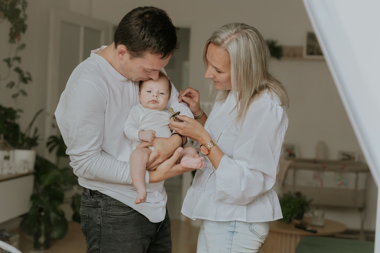 PÁRY | RODINY | TĚHU. Brand / Business Photographer & Coach Prague — Dana Lišková