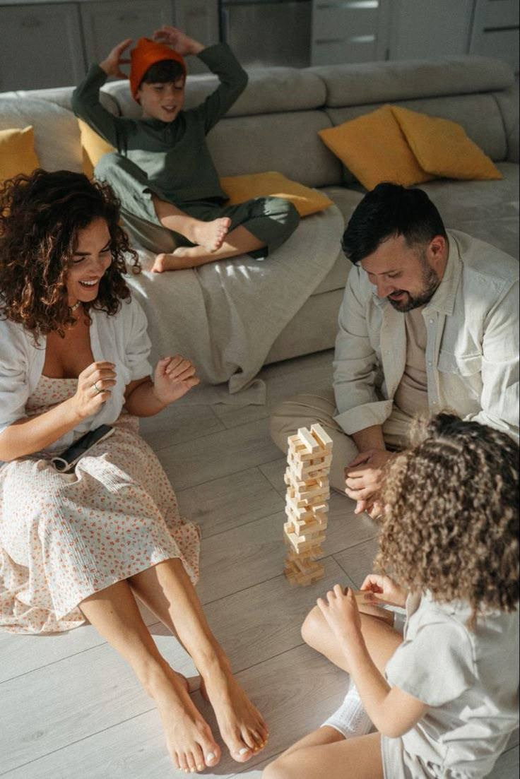 Чем заняться всей семьей на новогодней фотосессии дома: идеи от фотографа. Семейный фотограф Лейпциг, Германия