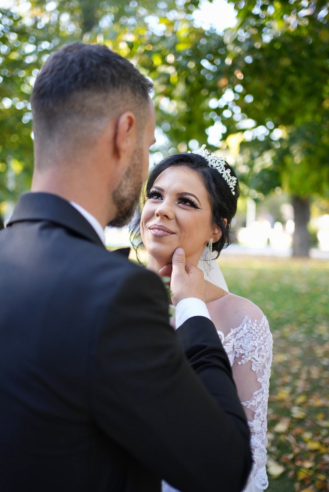 Elena & Cezar. Acasă