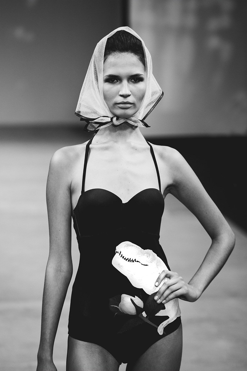 RFW, Sin on the beach backstage 2013. Sandra Garanca Portrait and event photographer