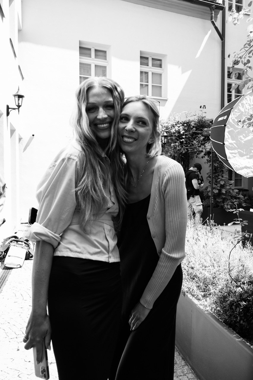 Backstage fotografie. Dana Lišková — Empatická fotografka | Introspektivní umělkyně | Neurodivergentní koučka| Zakladatelka Artepy.cz