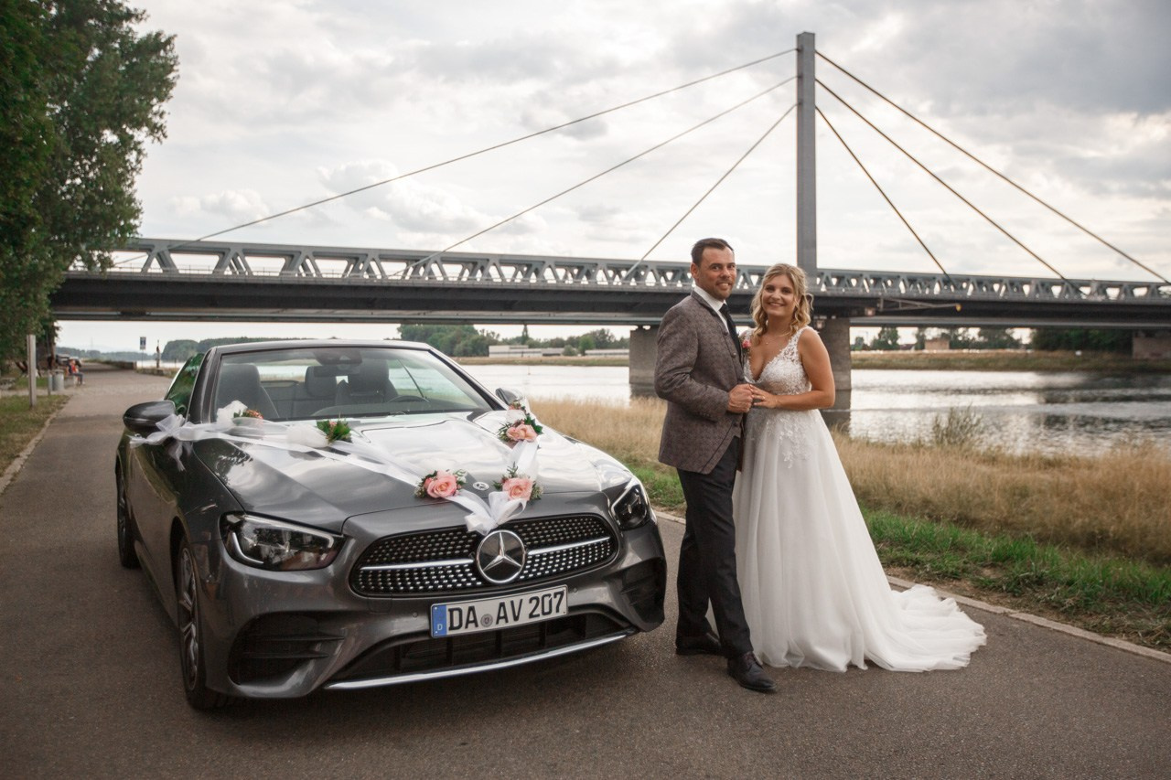 Kirchliche Hochzeit Rheinterrassen Karlsruhe – Noelia & Timo | Hochzeitsfotograf & Videograf