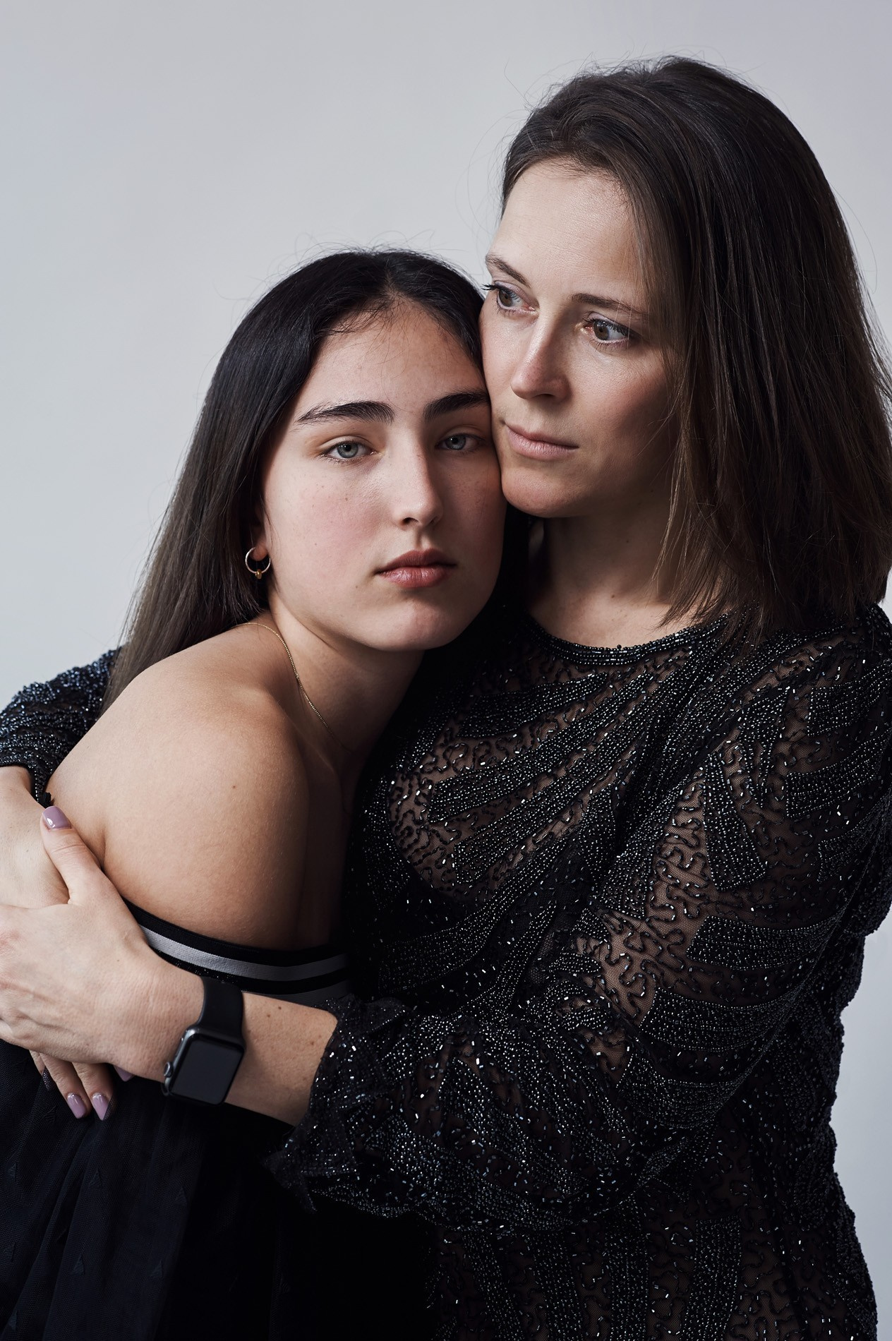 Lola & Natalia Remish. Portret, trouw en familie fotograaf in Amsterdam en Almere