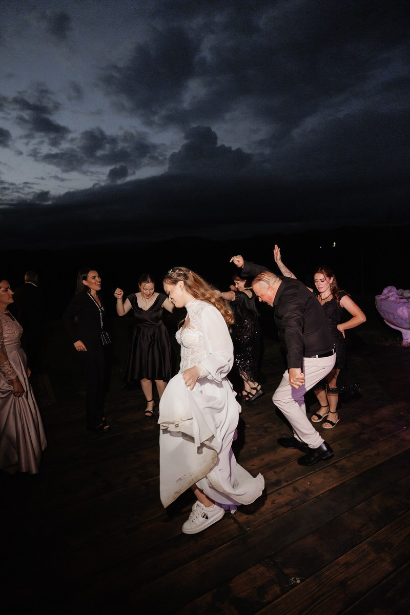 Paula + Robert. Wedding Photographer in Bucharest — Manu Ivanciu