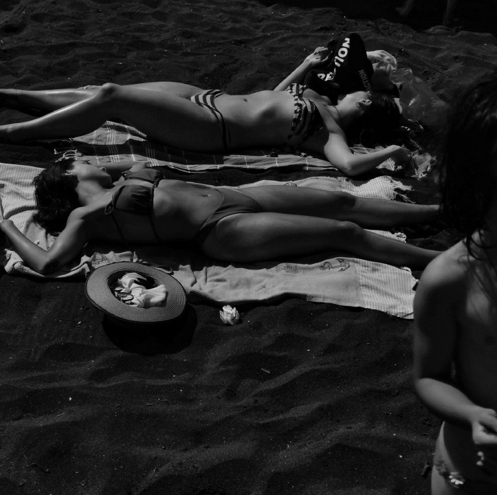 TRUCE. Documentary photographer in Yerevan Vaghinak Ghazaryan