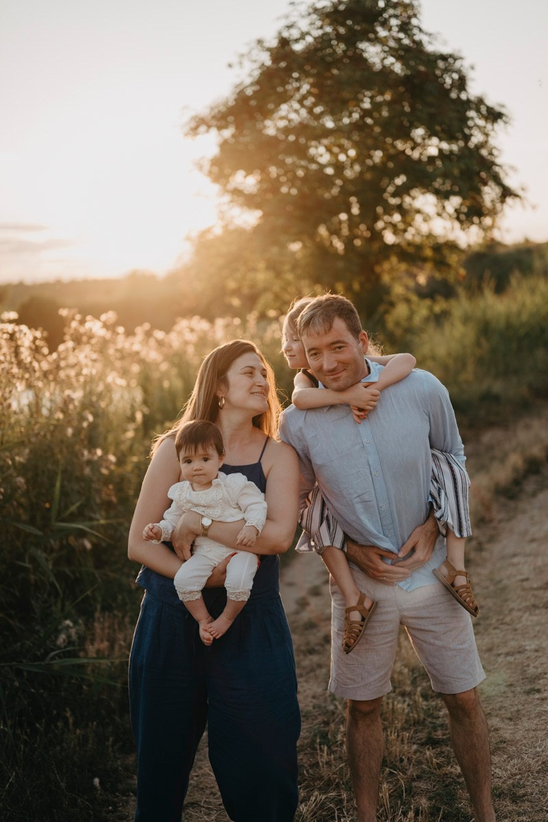 Jelena Milos Dunja i Mila / porodicno fotografisanje. Deciji i porodicni fotograf u Beogradu Oksana Skendzic