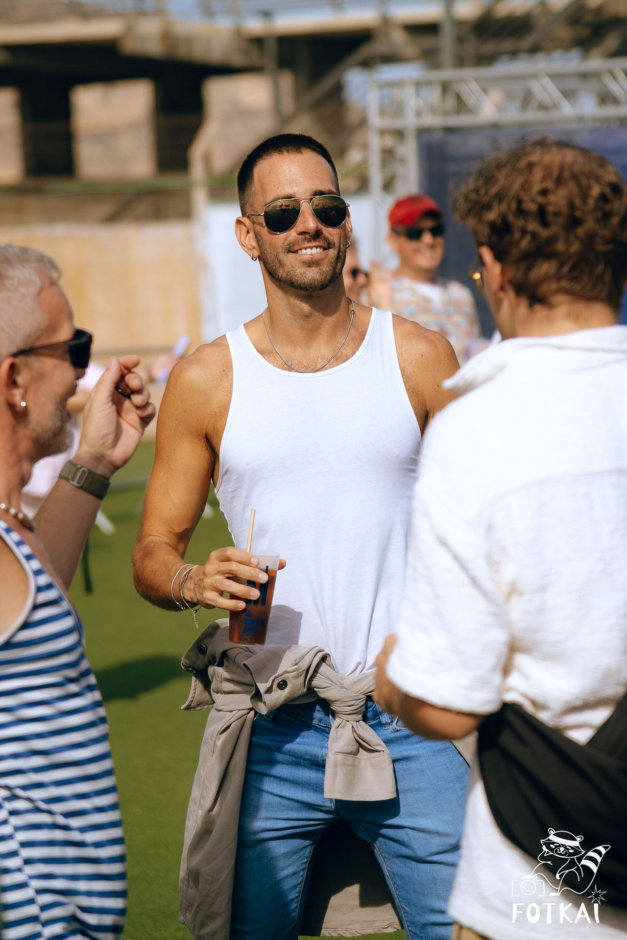 Cariña: La Fiesta 2025 Alicante — fotos del festival LGTBI y drag shows | FOTKAI