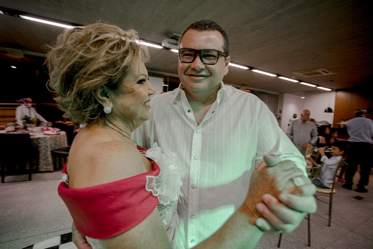 Waldeana - 70 anos. Fotógrafa de Eventos em São Paulo e Sorocaba Kika Damasceno