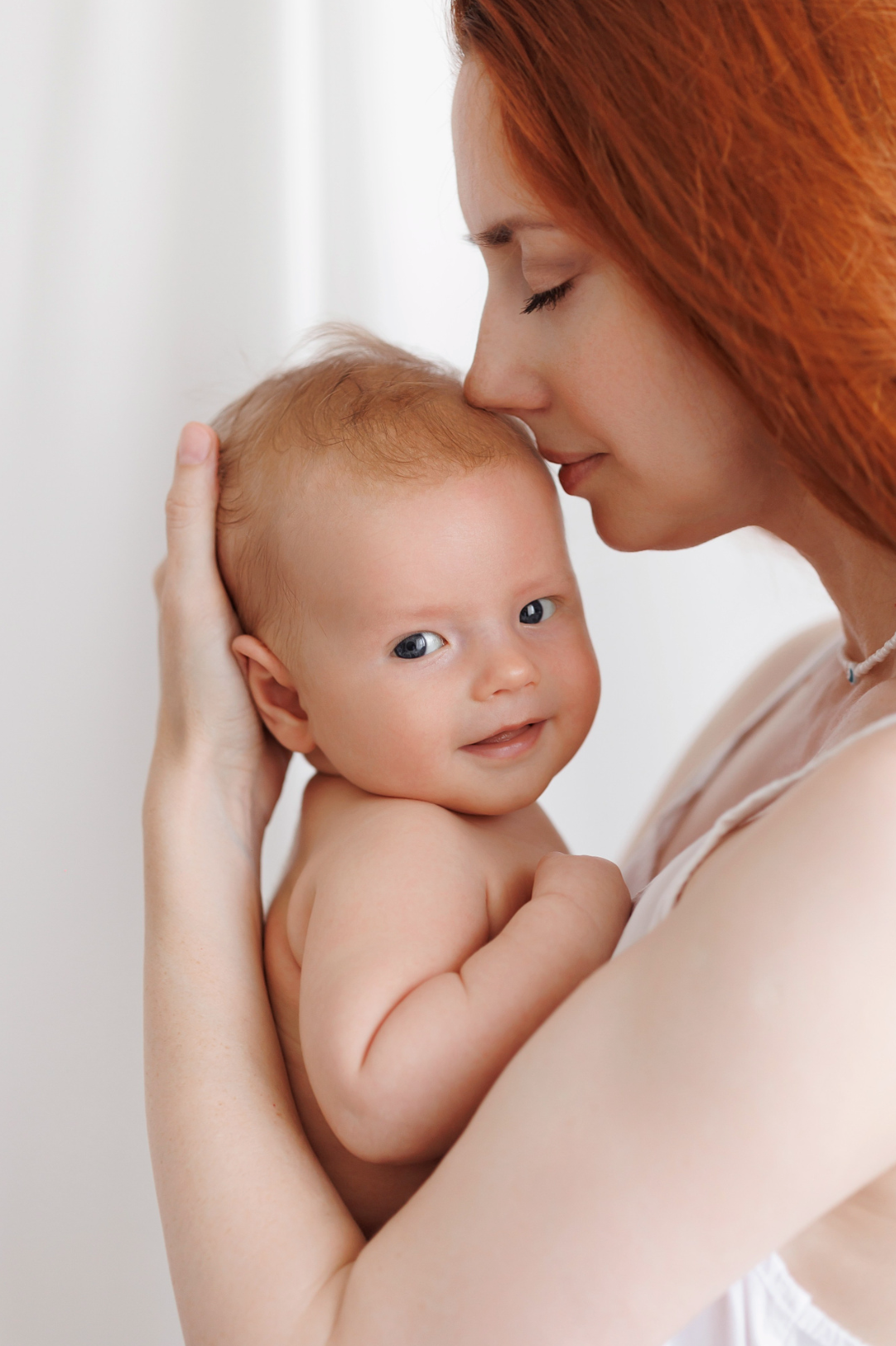 MATERNITY & NEWBORN professional Photography by Irene Chaikeen. Irene Chaikeen | Maternity and newborn photoshoot in Essex/London