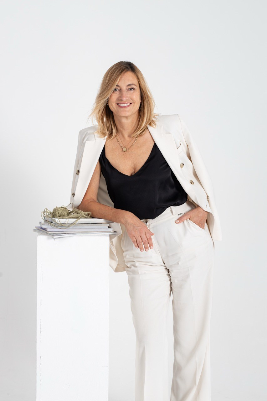 PRO MAGAZÍN. Dana Lišková — Empatická fotografka | Introspektivní umělkyně | Neurodivergentní koučka| Zakladatelka Artepy.cz