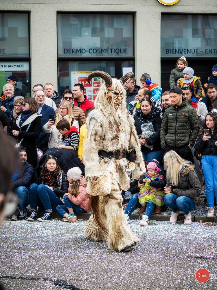 Traditional February carnival. Music, dancing, costume performances. C. Photographe à Strasbourg | Portraits, Studio, Enfants, Événements
