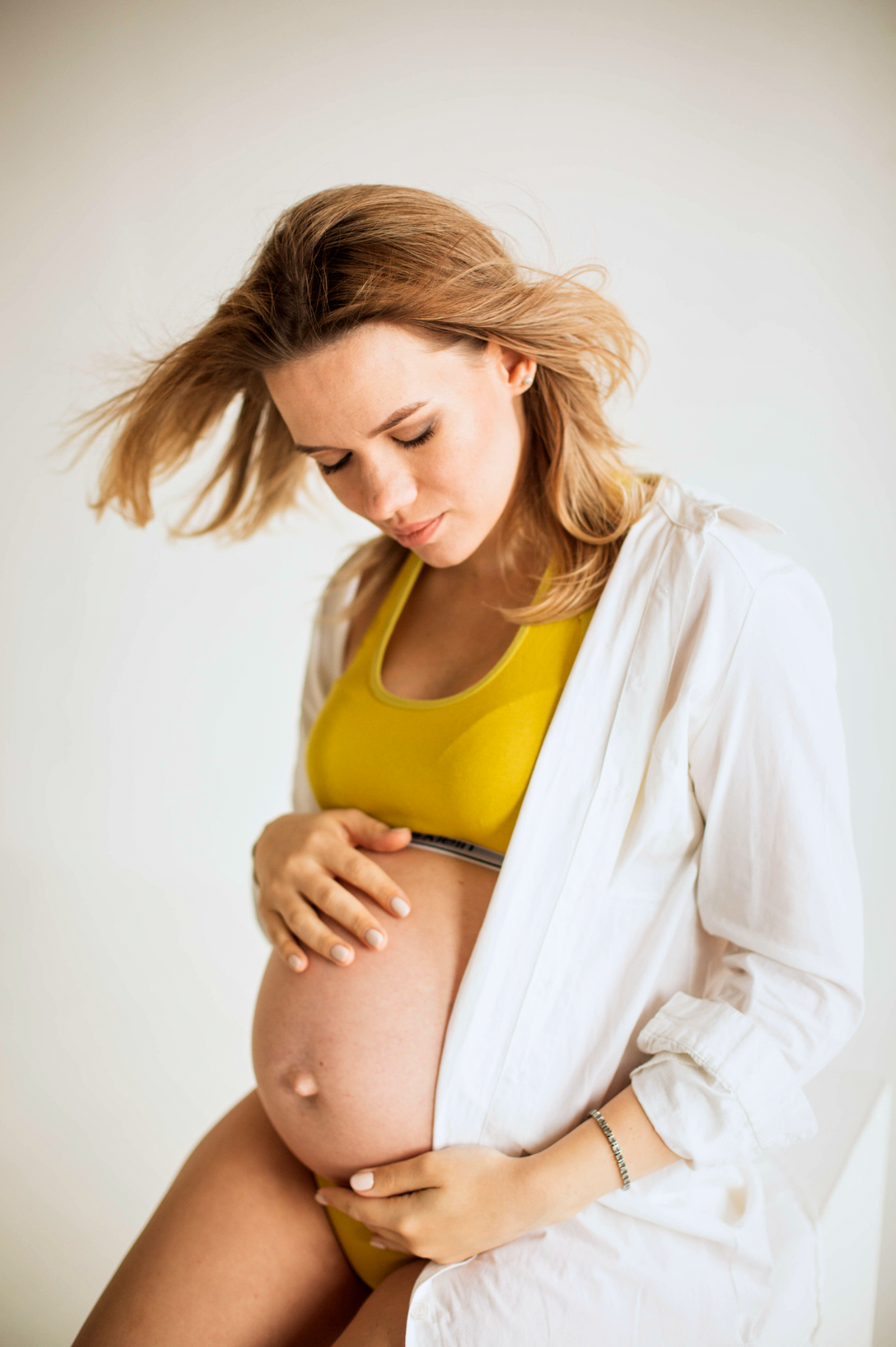 MATERNITY & NEWBORN professional Photography by Irene Chaikeen. Irene Chaikeen | Maternity and newborn photoshoot in Essex/London