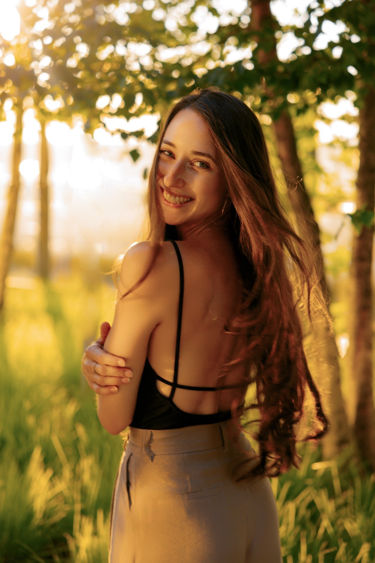 Natural portraits by the sea and in Dutch parks. Romantic & Soulful Photography by Natalia Olhova in Rotterdam