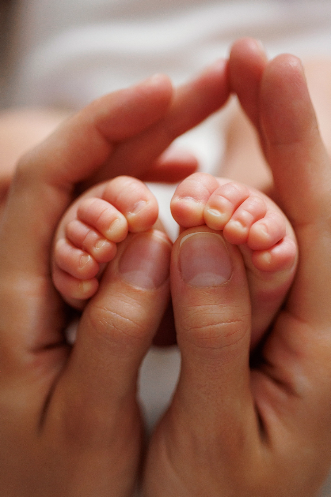 MATERNITY & NEWBORN professional Photography by Irene Chaikeen. Irene Chaikeen | Maternity and newborn photoshoot in Essex/London