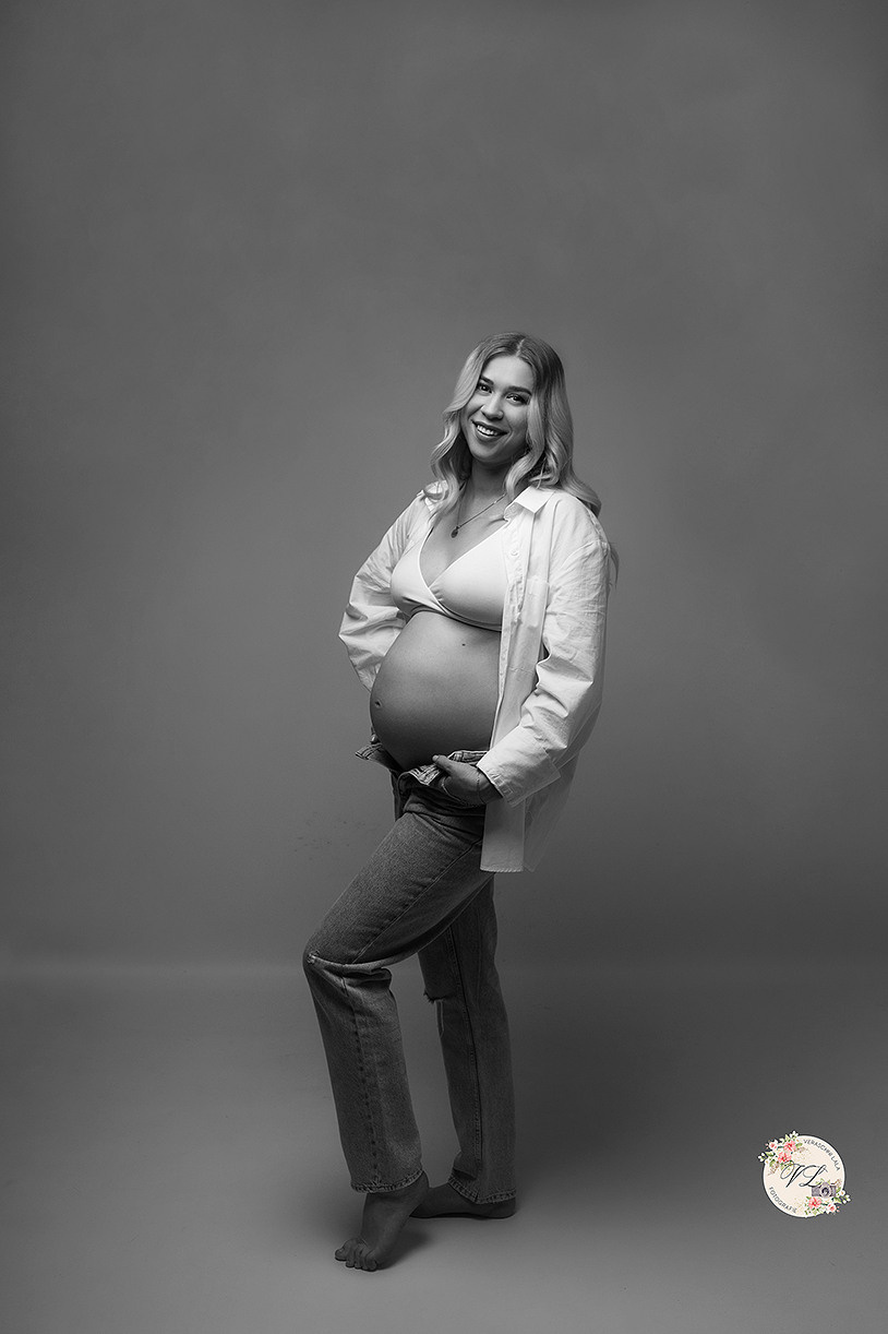 BABYBAUCH. Neugeboren und Babybauchfotoshooting in Cloppenburg
