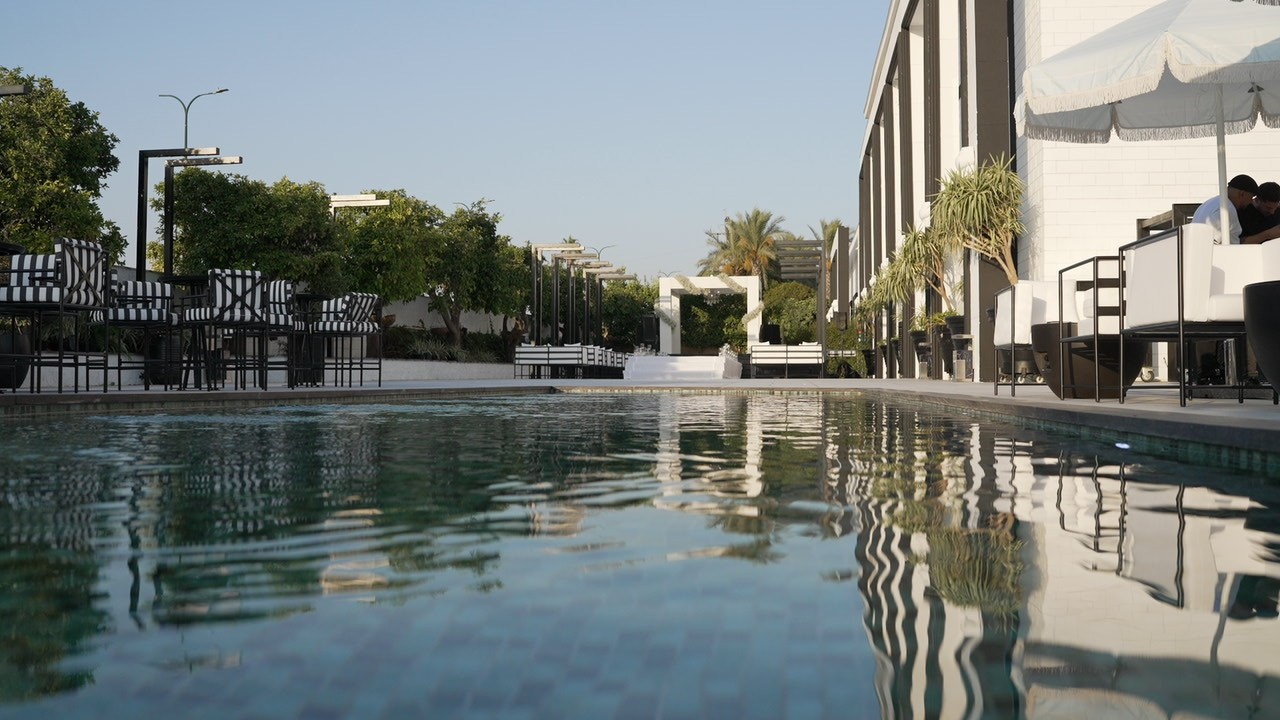 VIA / BASICO. Wedding and events photographers Studio Shalom