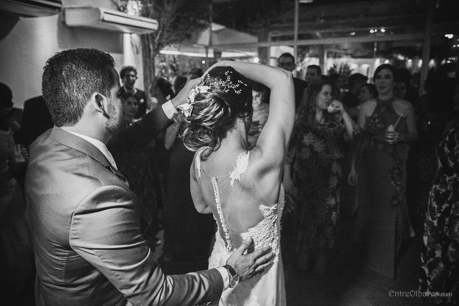 Casamento de Márcia e Marcos na Casa de Chá em Aldeia Pernambuco. Casamento ao ar livre. EntreOlhares Fotografia e Filmagem de Casamentos em Recife/PE e João Pessoa/PB — Momentos únicos eternizados com sensibilidade