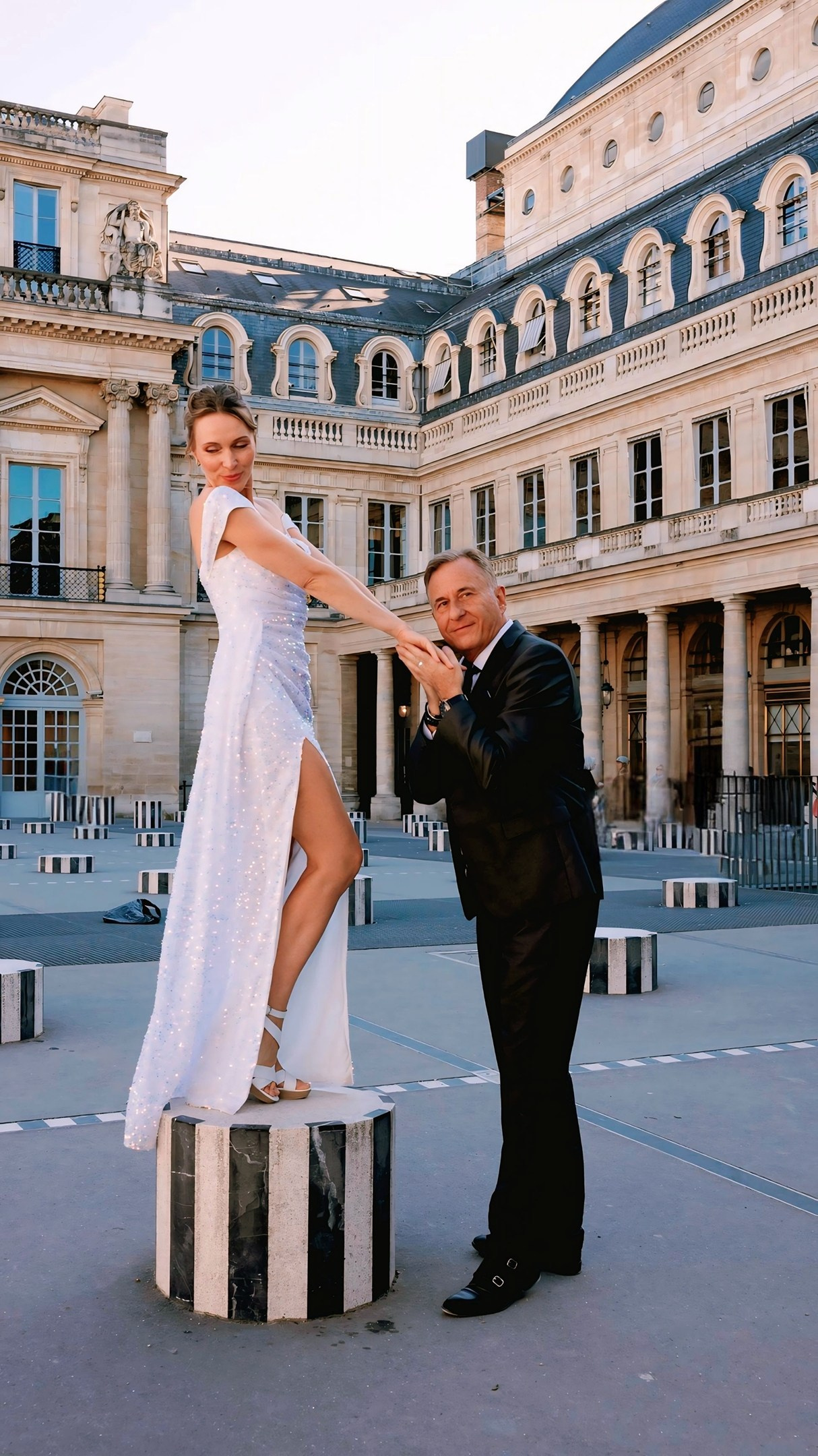 Wedding and proposal photoshoot in Paris. Alina Tagzieva- a photograper in Paris